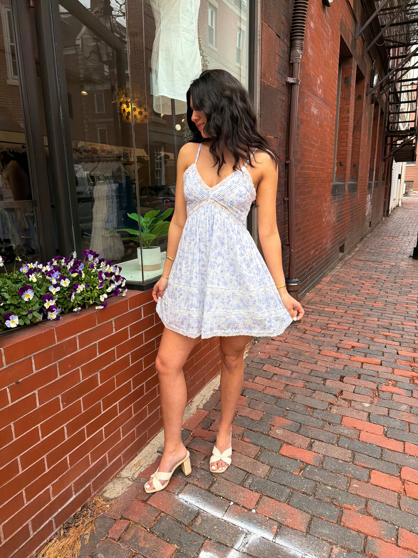 ANNABELLE LACE MINI