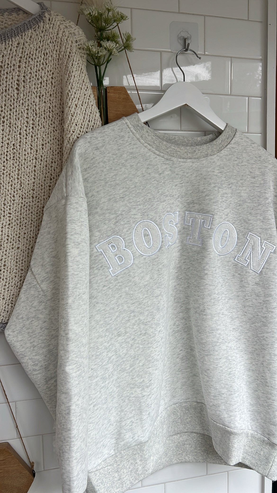 O&O Boston Eyelet Crewneck
