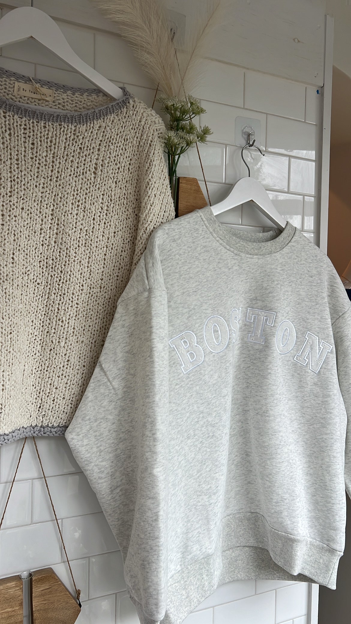 O&O Boston Eyelet Crewneck