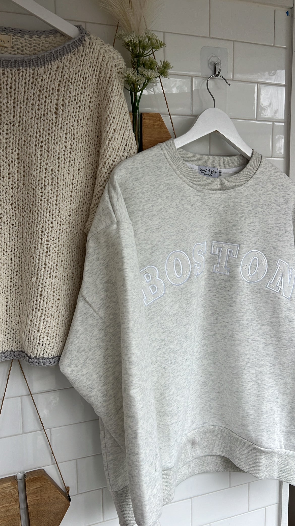 O&O Boston Eyelet Crewneck