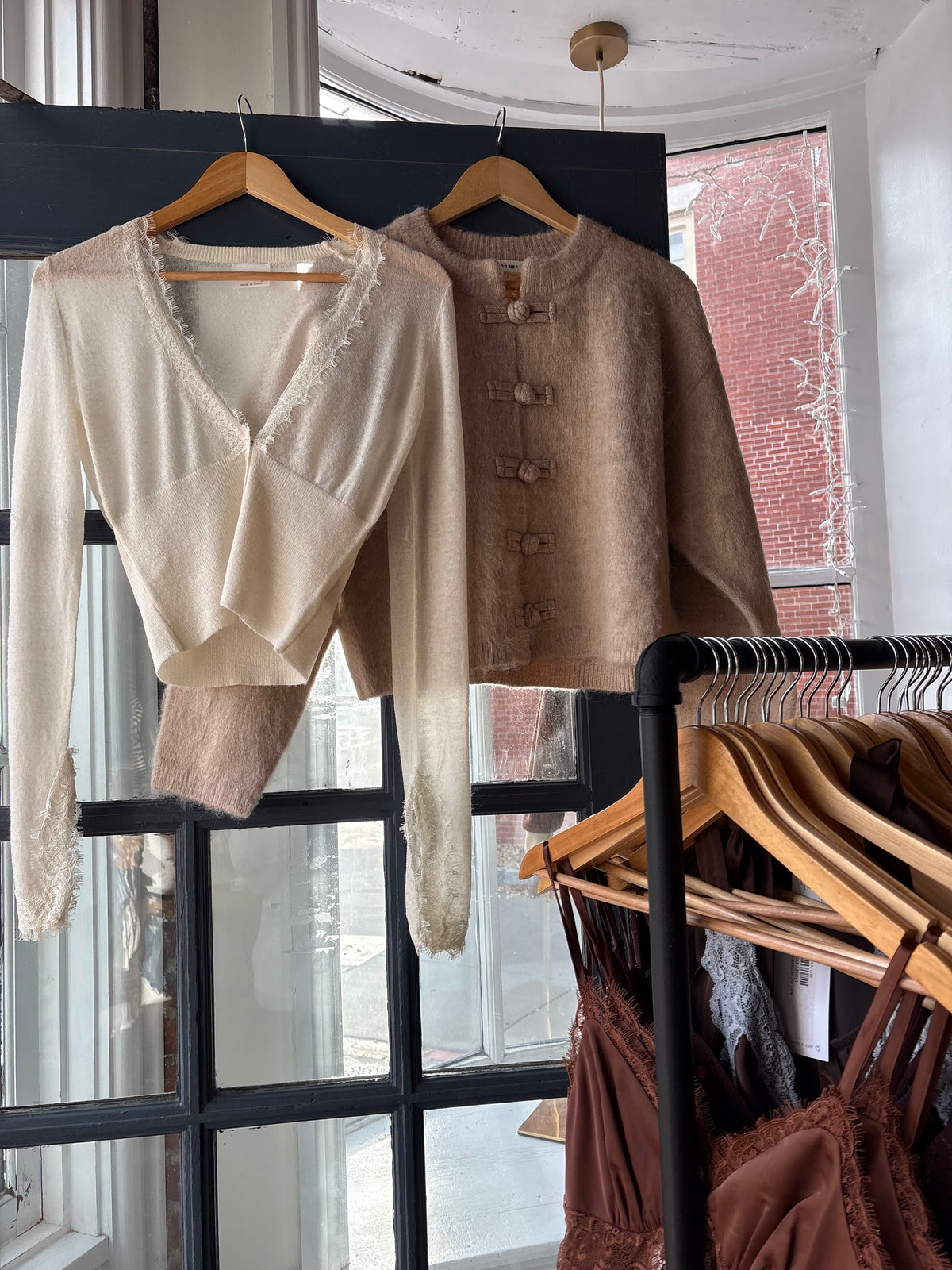 MAISY BUTTON UP SWEATER