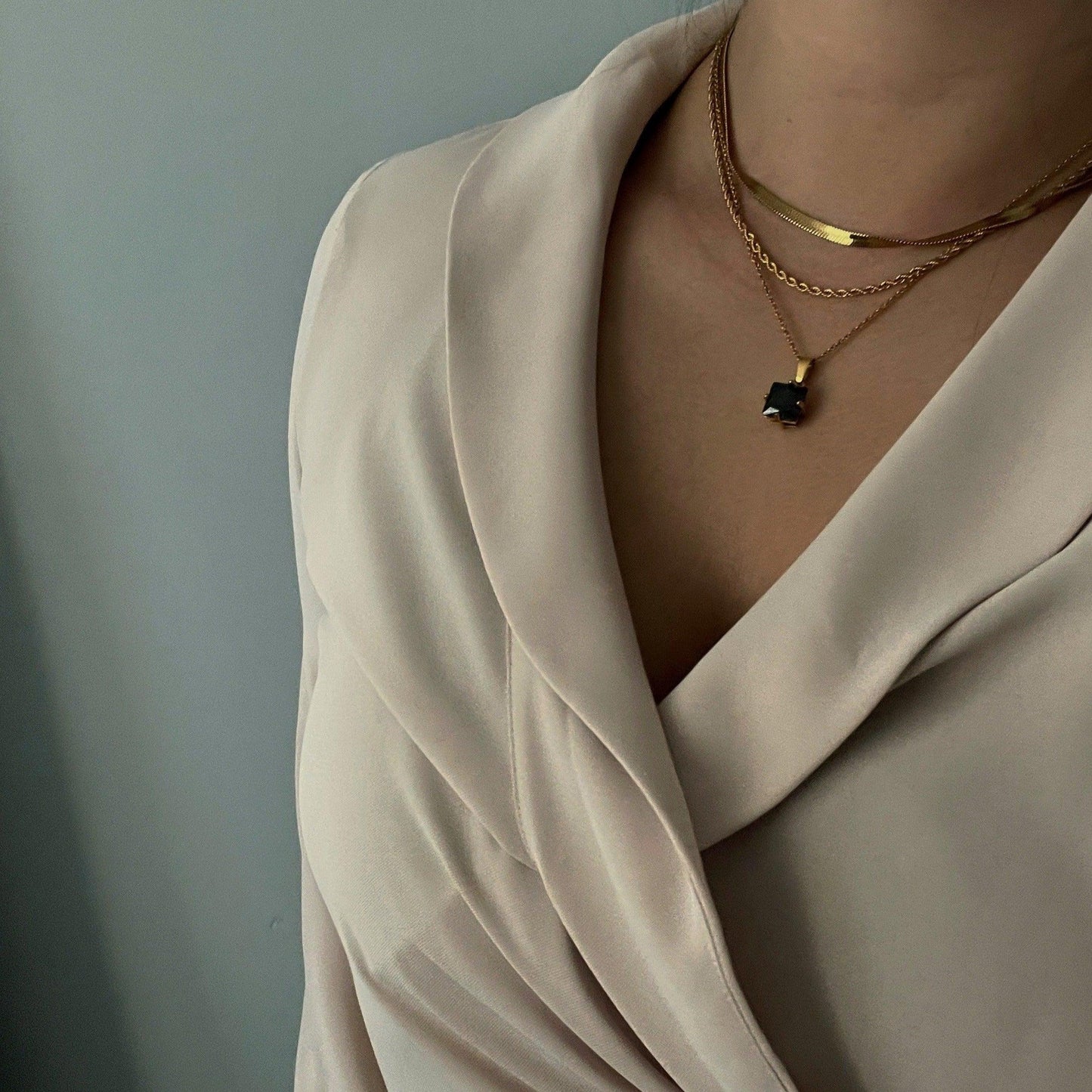 Black Gemma Pendant Necklace